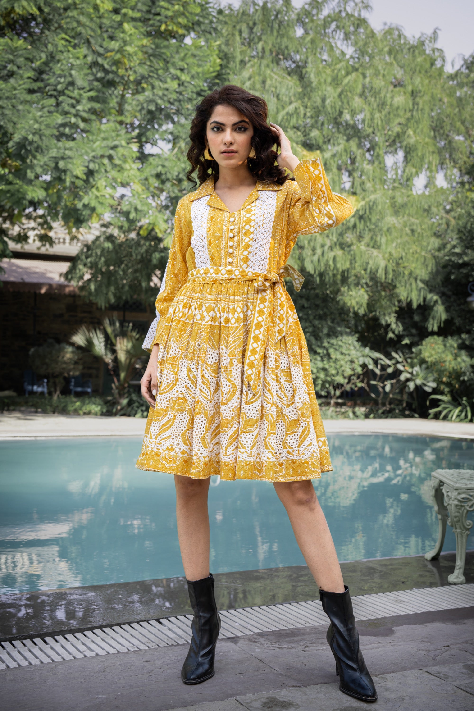 Collared Yellow Cotton Short Dress with Thread Embroidery and Lace Detail S